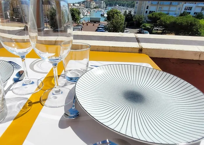 Duplex 2 Pieces Port Cabourg - 2 A 4 Personnes - Terrasse - Vue Port - Proche