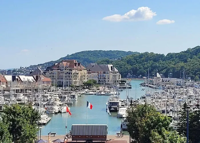 Apartament Duplex 2 Pieces Port Cabourg - 2 A 4 Personnes - Terrasse - Vue Port - Proche Dives-sur-Mer